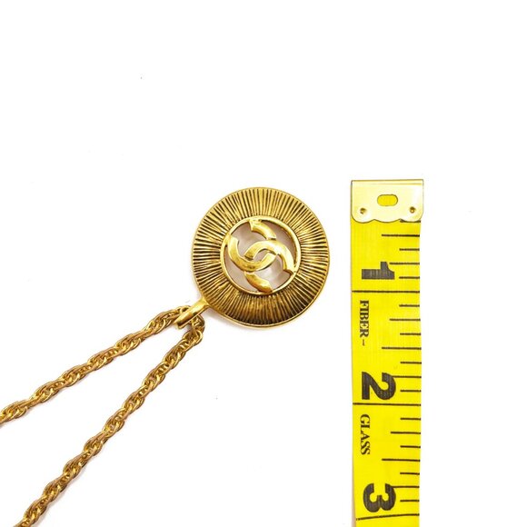 Authentic CHANEL CC Vintage 24K Gold Plated Necklace Chain Medallion Pendant - Picture 10 of 11